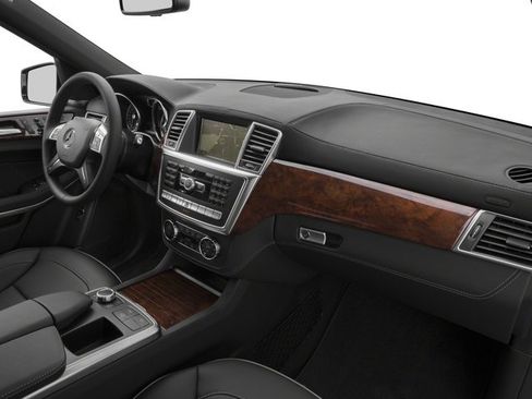 Used 2016 Mercedes-Benz GL 550 4MATIC image 18