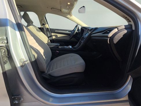 Used 2018 Ford Fusion S FWD image 13