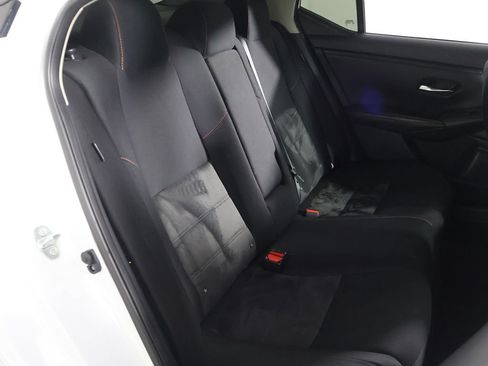 Used 2024 Nissan Sentra SR FWD image 31