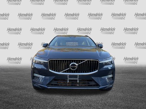 Certified 2023 Volvo XC60 B5 Core w/ Climate Package image 3