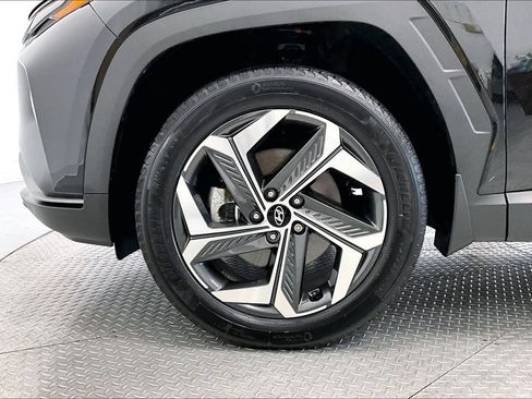Certified 2022 Hyundai Tucson SEL w/ Convenience + Premium Package AWD/4WD image 8