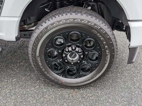 New 2026 Ford F250 Lariat w/ Black Appearance Package image 5