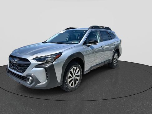 Certified 2025 Subaru Outback Premium AWD/4WD image 10