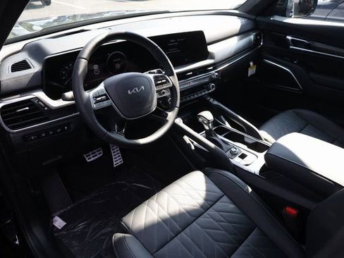 Certified 2025 Kia Telluride SX Prestige X-Line image 12