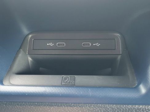 Used 2025 Volkswagen ID. Buzz 1st Edition RWD image 22