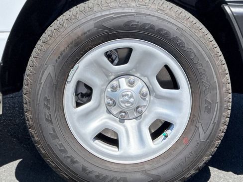 Used 2025 RAM 1500 Tradesman AWD/4WD image 40