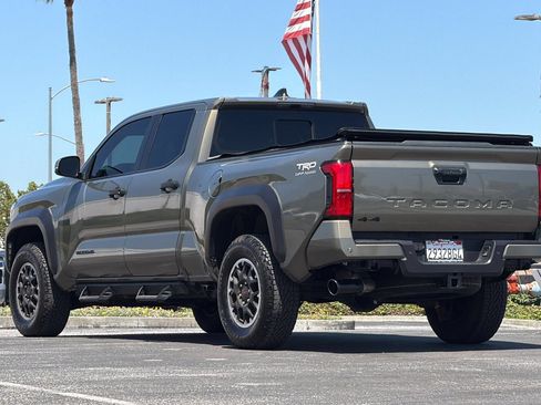 Used 2025 Toyota Tacoma TRD Off-Road w/ TRD Off Road Upgrade Package AWD/4WD image 7