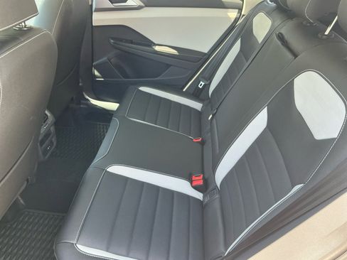 New 2025 Volkswagen Taos SEL image 12