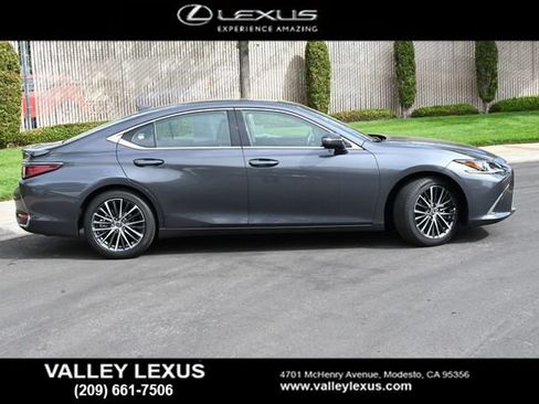 Certified 2025 Lexus ES 300h w/ Premium Package FWD image 3
