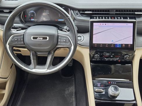 Used 2022 Jeep Grand Cherokee Limited AWD/4WD image 35