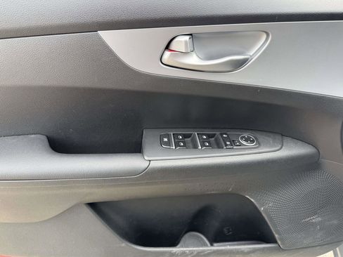 Used 2023 Kia Forte LXS FWD image 16