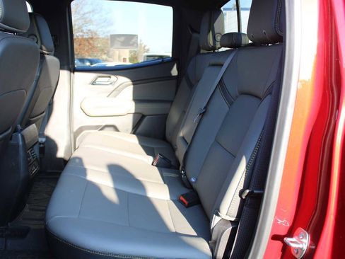 Used 2022 Chevrolet Colorado ZR2 image 7