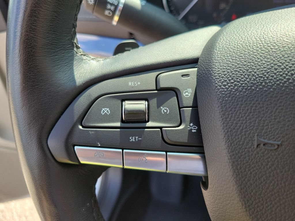 Certified 2022 Cadillac XT4 Luxury w/ Cold Weather Package FWD image 22