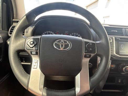 Used 2019 Toyota 4Runner SR5 Premium RWD image 18