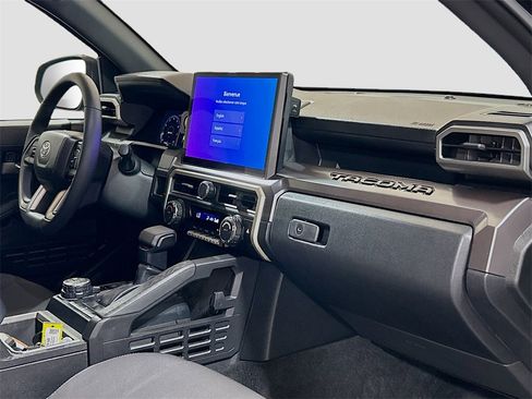 Used 2025 Toyota Tacoma TRD Off-Road image 23