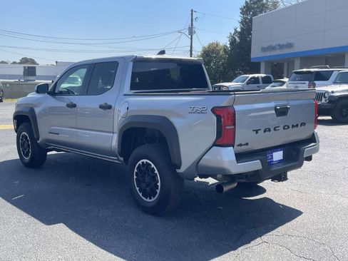 Used 2024 Toyota Tacoma TRD Off-Road image 5