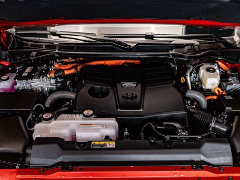 Used 2026 Toyota Tundra Limited image 32