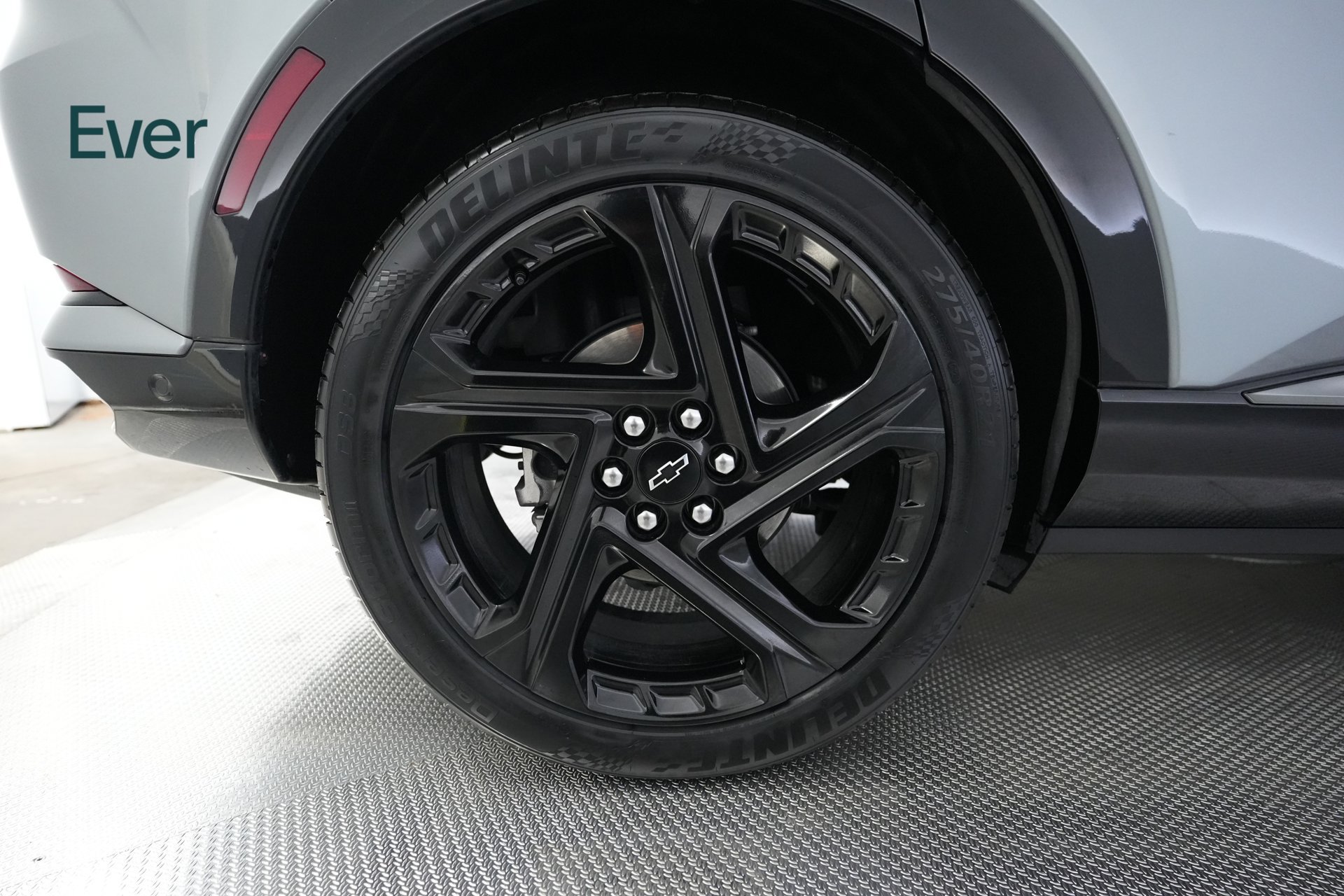 Used 2024 Chevrolet Equinox EV RS FWD image 21