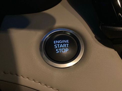 Used 2025 Toyota Highlander XLE image 22