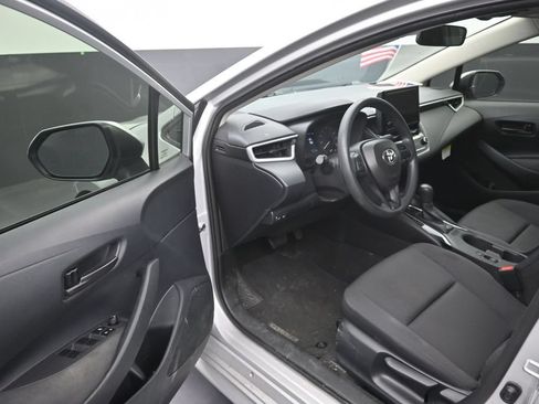 Used 2024 Toyota Corolla LE FWD image 10