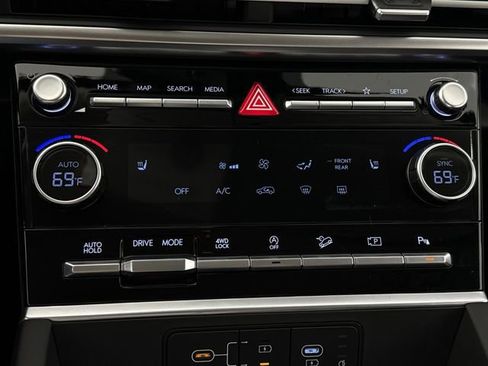 Used 2025 Hyundai Santa Fe SEL image 25