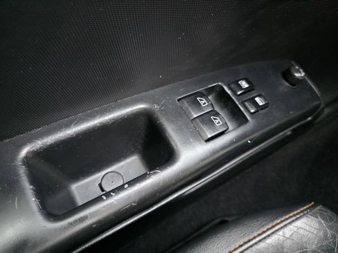 Used 2005 Nissan 350Z Touring image 18