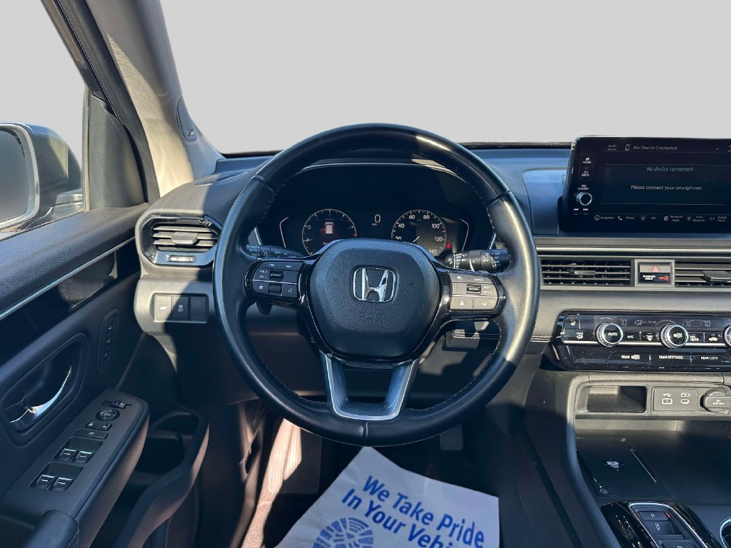 Used 2024 Honda Pilot Touring image 10