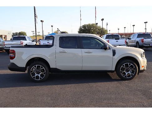 Used 2025 Ford Maverick Lariat AWD/4WD image 13