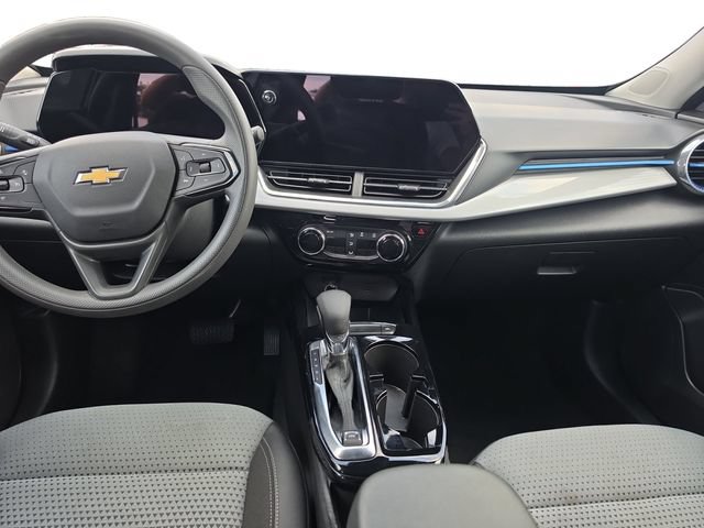 Used 2026 Chevrolet Trax LT FWD image 12