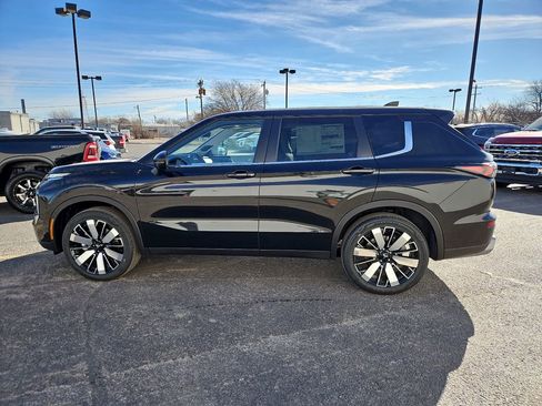 New 2026 Mitsubishi Outlander SE image 7