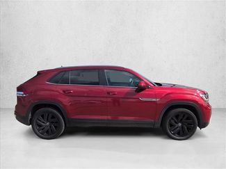 Used 2022 Volkswagen Atlas Cross Sport SE FWD video 4