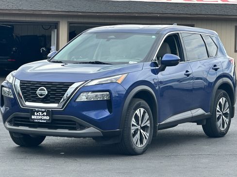 Used 2021 Nissan Rogue SV image 9