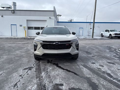 New 2026 Chevrolet Trax RS w/ Sunroof Package image 2