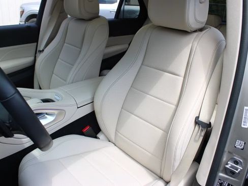 Used 2022 Mercedes-Benz GLE 350 w/ Premium Package image 10