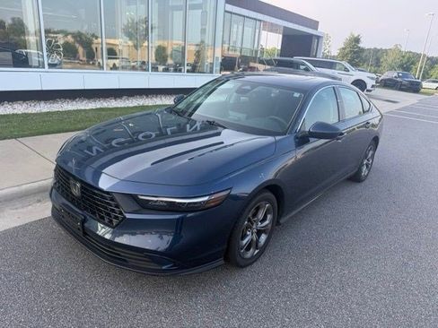 Used 2024 Honda Accord EX image 2
