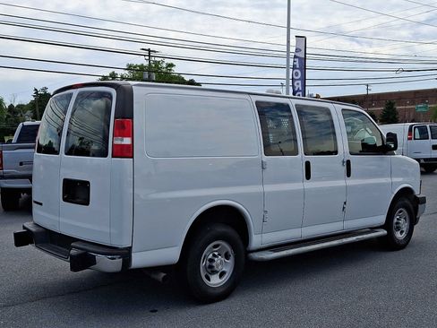 Used 2024 Chevrolet Express 2500 w/ Driver Convenience Package RWD image 6