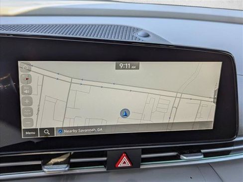 Used 2025 Hyundai Elantra SEL FWD image 13