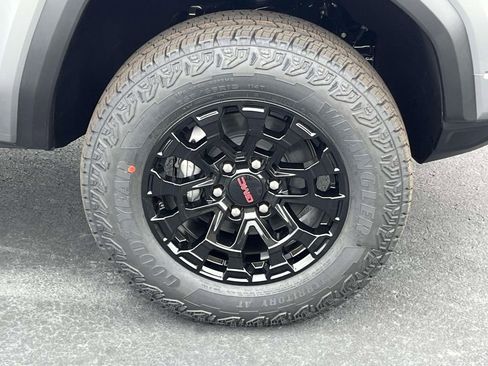 New 2026 GMC Canyon Elevation w/ Convenience Package image 9