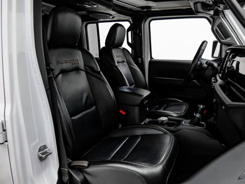 Used 2022 Jeep Wrangler Unlimited Rubicon w/ Xtreme Recon 35" Tire Package image 47