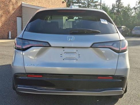 Used 2023 Honda HR-V EX-L image 5