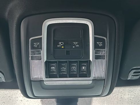 Used 2020 RAM 1500 Lone Star RWD image 32