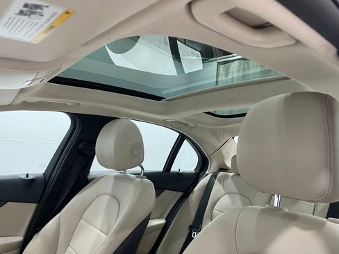Used 2019 Mercedes-Benz C 300 4MATIC Sedan image 11