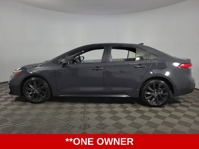 Used 2024 Toyota Corolla SE w/ SE Package FWD image 5