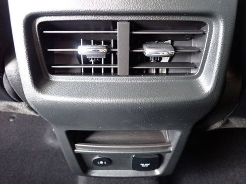 Used 2023 Ford Edge SEL w/ Convenience Package AWD/4WD image 19