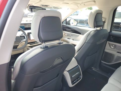 New 2026 Lincoln Nautilus Reserve AWD/4WD image 29