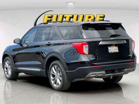 Certified 2022 Ford Explorer XLT w/ Equipment Group 202A AWD/4WD image 5