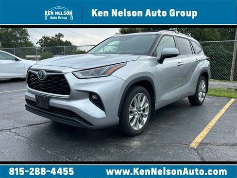 Used 2022 Toyota Highlander Limited AWD/4WD image 1