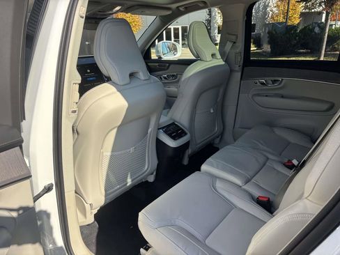 New 2026 Volvo XC90 B6 Ultra image 27