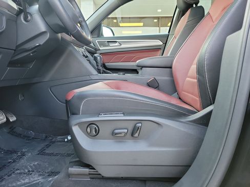 Used 2023 Volkswagen Atlas Cross Sport SEL Premium R-Line image 16