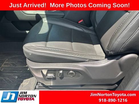 Used 2025 GMC Sierra 1500 Denali AWD/4WD image 8